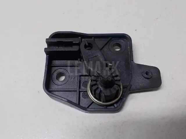 Кронштейн ручки открывания капота для  BMW 1-serie E82/E88 2007-2013