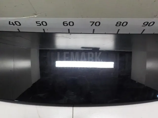 Спойлер (дефлектор) багажника