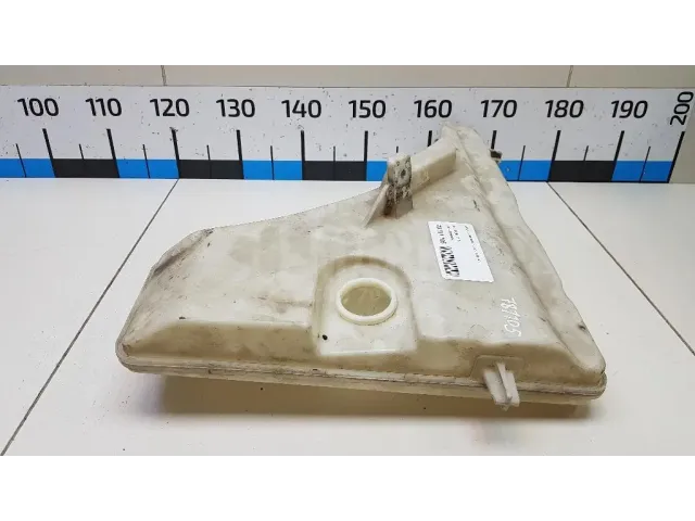 Бачок омывателя лобового стекла