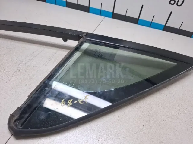 Стекло двери передней правой (форточка) для  Citroen C4 Picasso 2006-2014