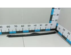 Уплотнитель капота