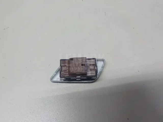 Кнопка центрального замка
