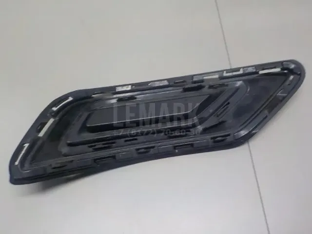 Накладка заднего бампера правая для  Chevrolet Suburban 2014-2020