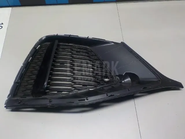 Решетка в бампер правая для  Audi Q7 [4L] 2005-2015