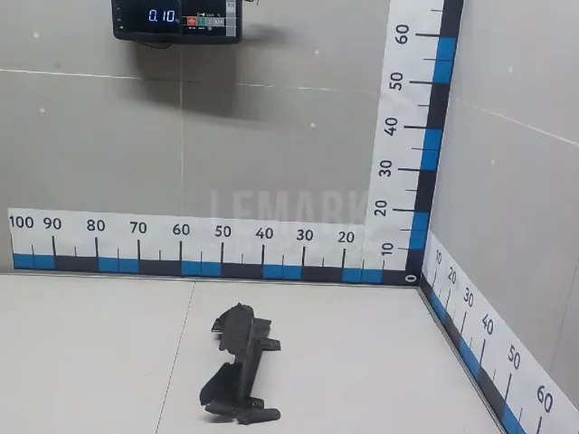 Воздуховод радиатора левый
