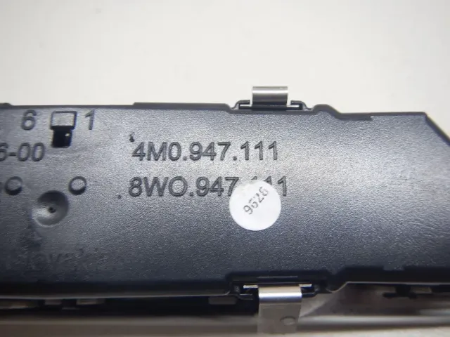 Плафон салонный для  Audi Allroad quattro 2000-2005