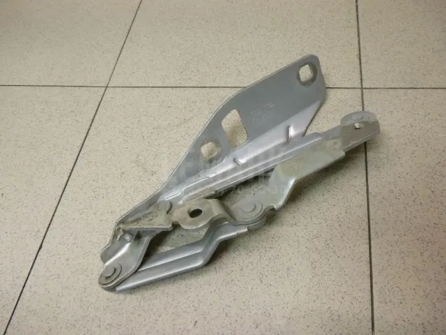 Петля капота левая для  Audi A8 [4D] 1999-2002
