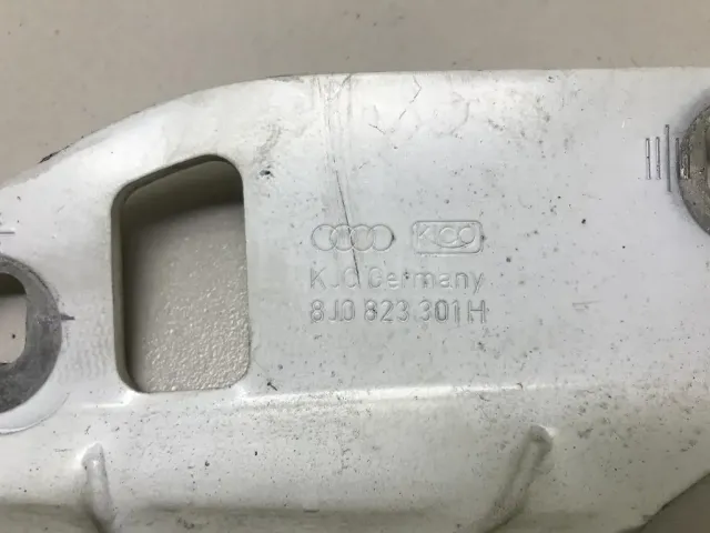 Петля капота левая для  Audi A3 (8L1) 1996-2003