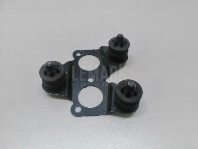 Кронштейн (сопут. товар) для  Audi 80/90 [B3] 1986-1991