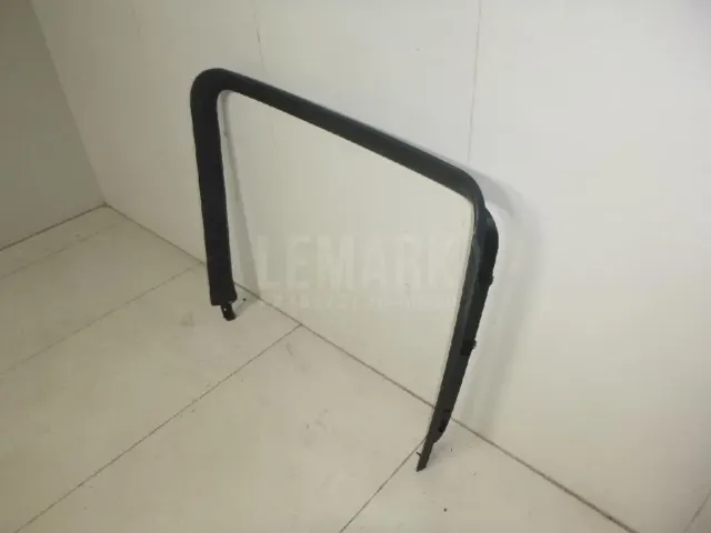 Обшивка двери багажника