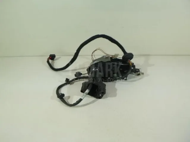 Кронштейн зеркала левый для  CASE SV300 2012