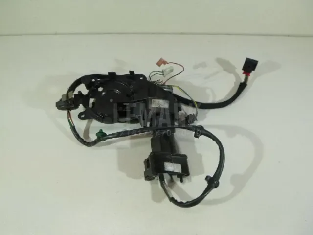 Кронштейн зеркала левый для  CASE SV300 2012