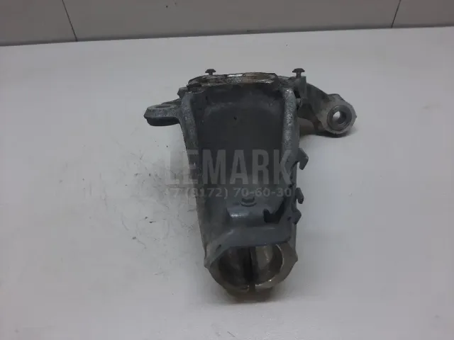 Кулак поворотный передний правый для  Ford Maverick 1993-1998