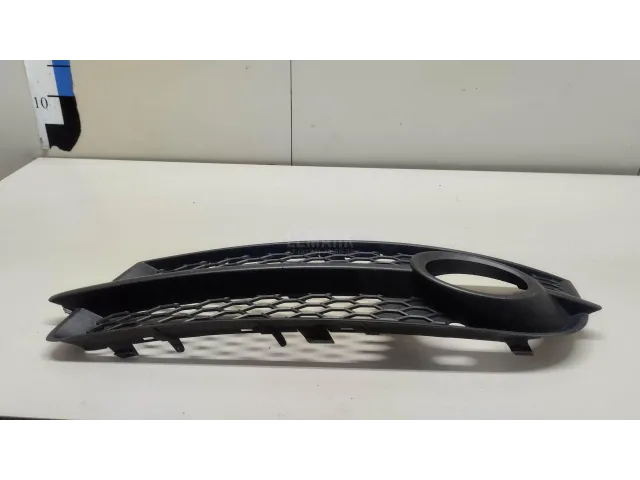 Решетка в бампер левая для  BMW X5 G05 2018