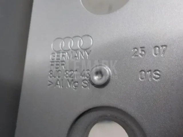 Крыло переднее правое для  Audi A1 (8X) 2010-2018