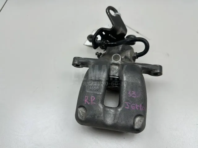 Суппорт тормозной задний правый для  Ford Focus I 1998-2005