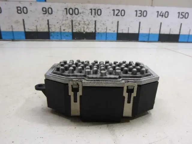 Резистор отопителя