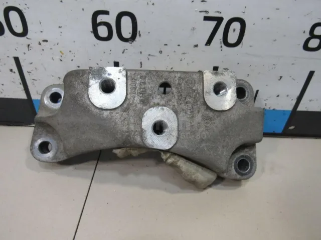 Кронштейн опоры двигателя для  Audi A4 [B6] 2000-2004