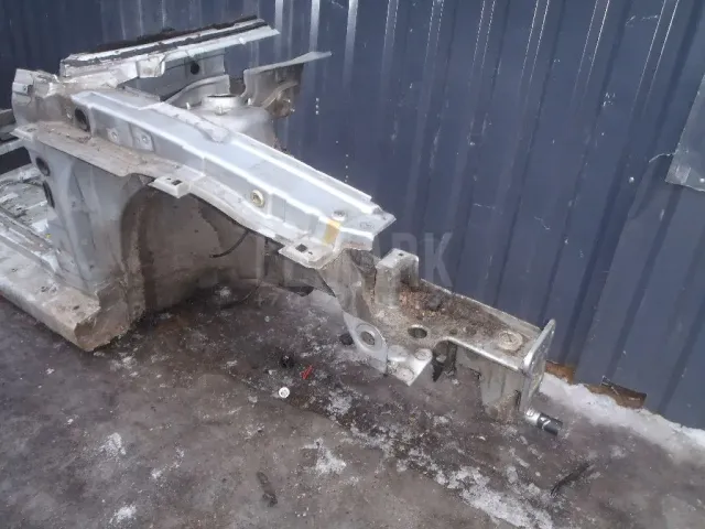 Порог правый