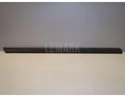 Накладка стекла переднего правого