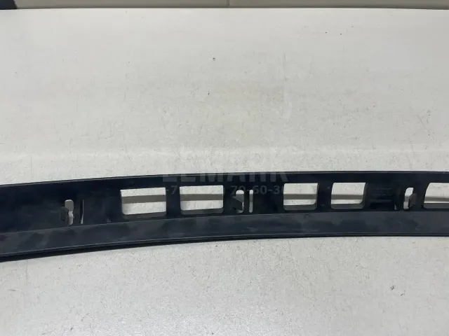 Накладка на решетку радиатора для  Geely Emgrand X7 (NL-1) 2011-2018