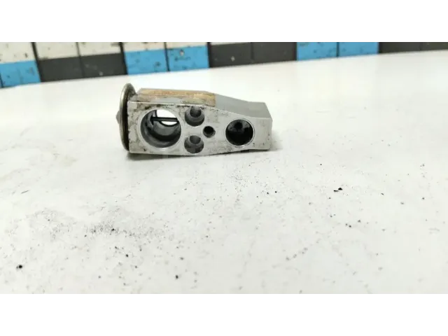 Клапан кондиционера для  BMW 2-serie F22/F23/F87 2013-2020