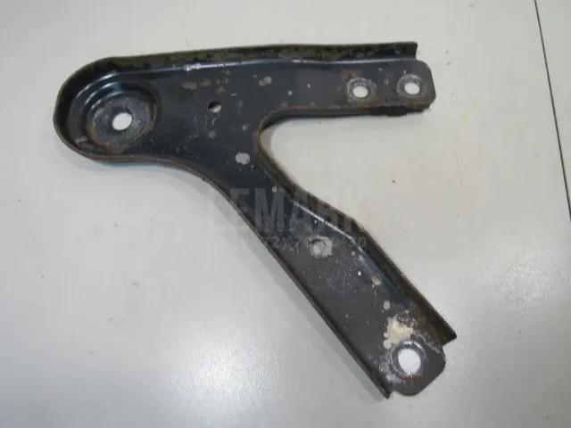 Кронштейн передней балки для  Ford Maverick 2001-2007
