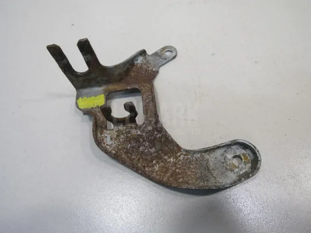 Кронштейн (п.з.к.) для  Ford Fusion 2002-2012