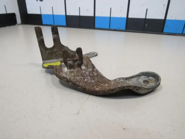 Кронштейн (п.з.к.) для  Ford Fusion 2002-2012