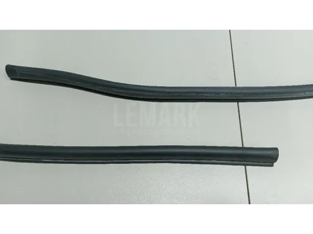 Уплотнитель двери для  Exeed TXL (M32T) 2019