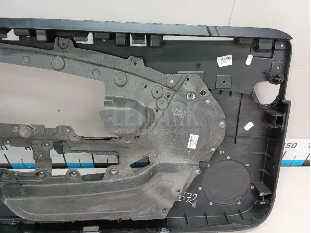 Обшивка двери передней правой для  Audi A6 [C7,4G] 2011-2018