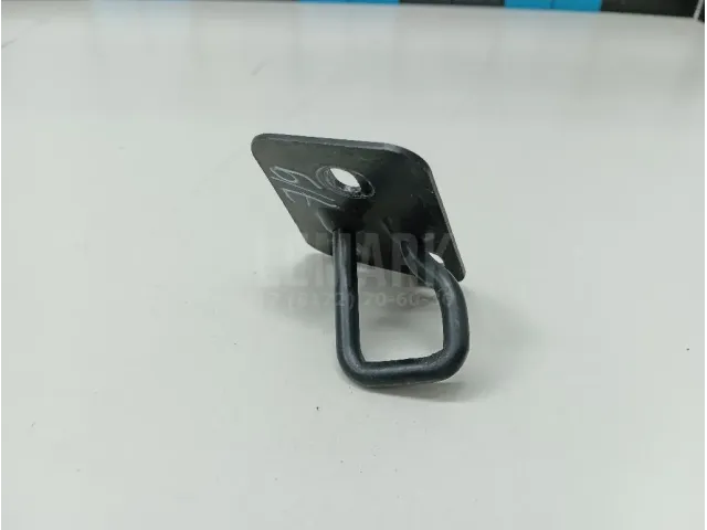 Ответная часть замка капота