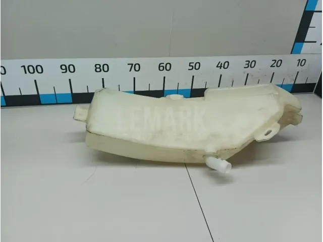 Бачок омывателя лобового стекла
