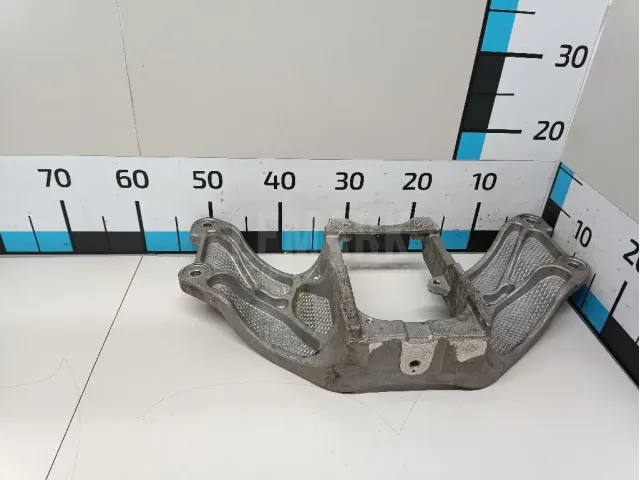 Кронштейн опоры КПП для  BAW M7 2022