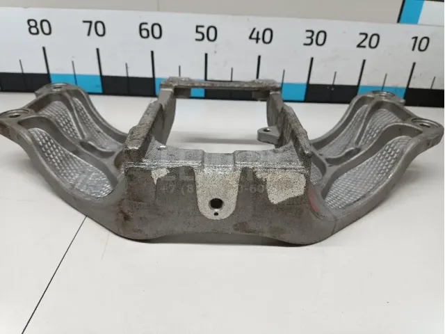 Кронштейн опоры КПП для  BAW M7 2022