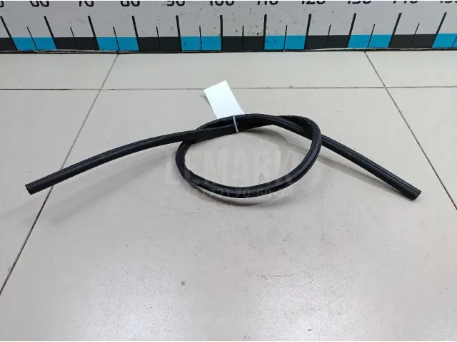 Уплотнитель капота для  BMW X5 F15/F85 2013-2018