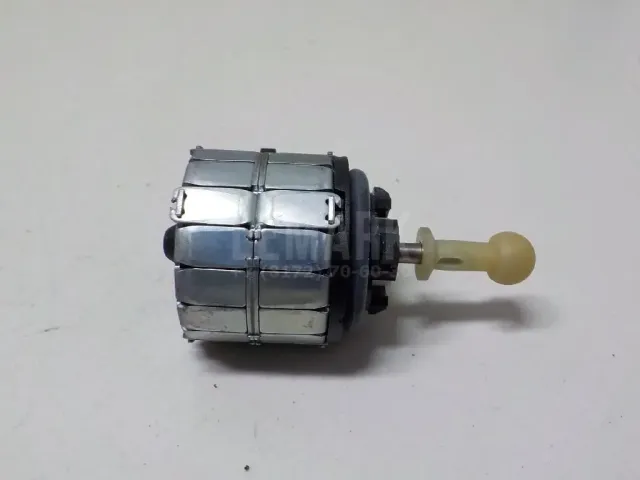 Моторчик корректора фары