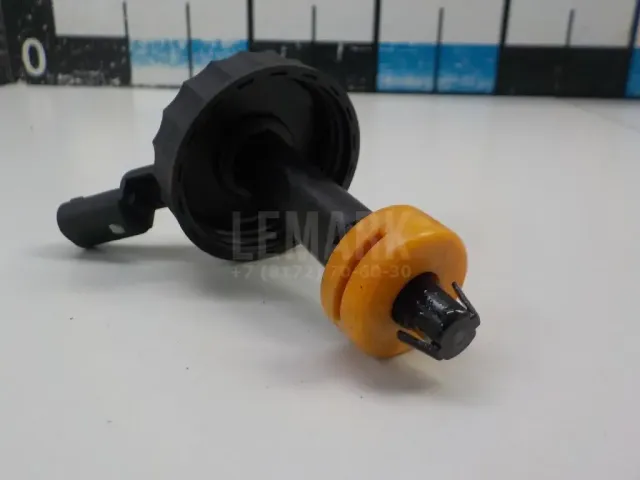 Крышка бачка тормозной жидкости для  Ford Kuga 2008-2012