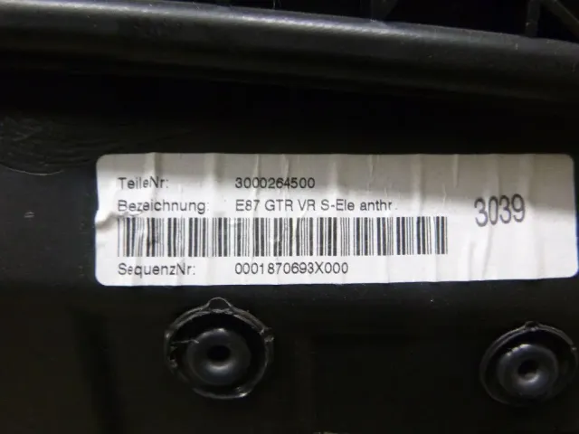 Обшивка двери передней правой для  Ford Ranger 2006-2012
