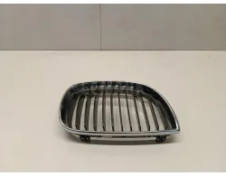 Решетка радиатора правая