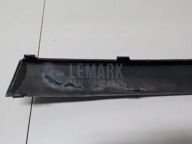 Молдинг переднего бампера правый для  BMW Z4 E85/E86 2002-2008