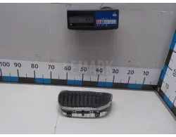 Решетка радиатора левая