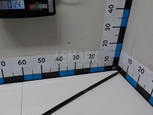 Накладка стекла заднего левого