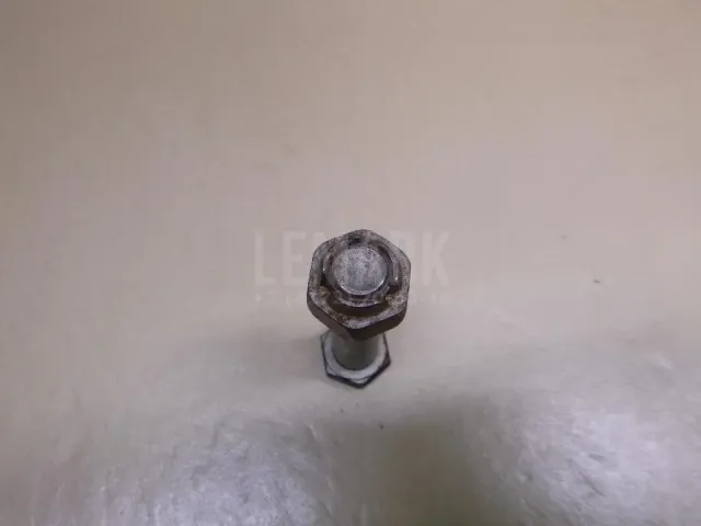 Болт карданный