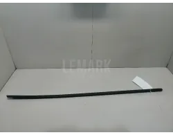 Накладка стекла заднего правого