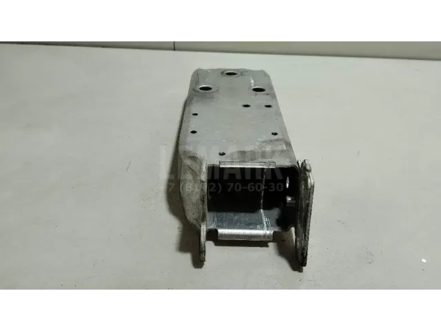 Кронштейн усилителя переднего бампера правый для  Chery Amulet (A15) 2006-2012