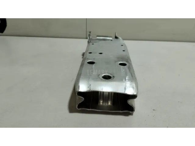 Кронштейн усилителя переднего бампера правый для  Chery Amulet (A15) 2006-2012