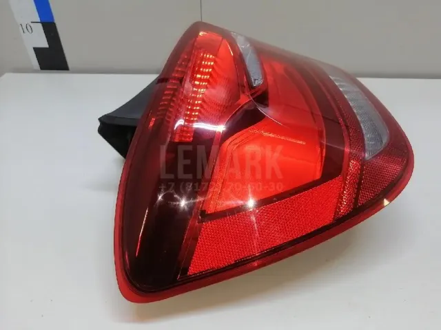 Фонарь задний левый для  Ford Fusion 2002-2012