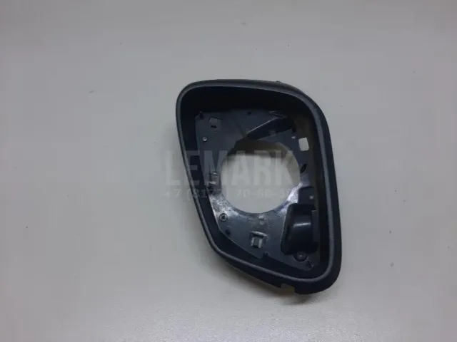 Рамка зеркала левого для  BMW 5-serie G30/G31/F90 2017-2023