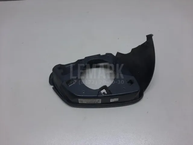 Рамка зеркала левого для  BMW 5-serie G30/G31/F90 2017-2023